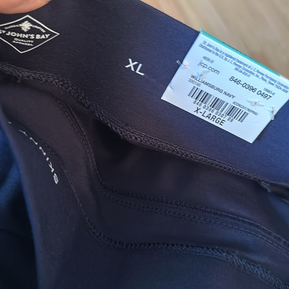 It’s John’s Bay mid rise, comfort stretch l jegging. Fitted thru hip & thigh - Picture 6 of 6